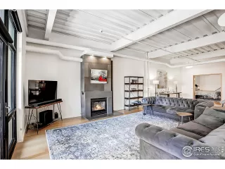 Photo #3: 1012620 Listing