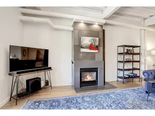 Photo #5: 1012620 Listing