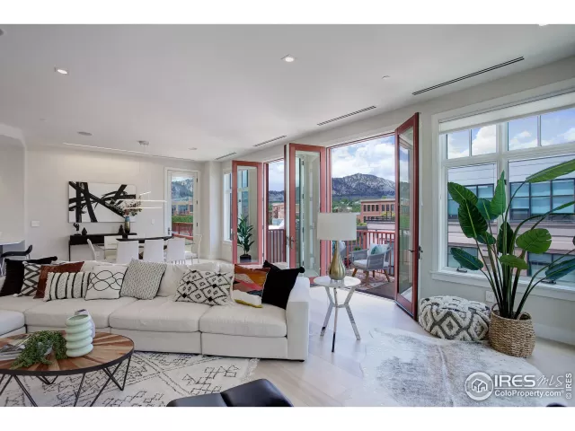 MLS: 1012640 Condo For Sale