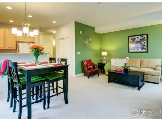 Photo #2: 1012692 Listing