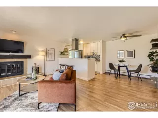 Photo #4: 1012702 Listing 