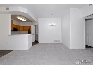 Photo #4: 1012792 Listing