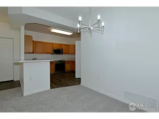 Photo #6: 1012792 Listing