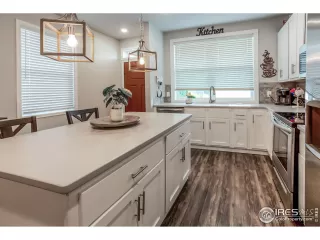 Photo #3: 1012799 Listing