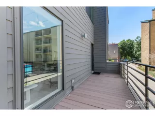 Photo #5: 1012828 Listing