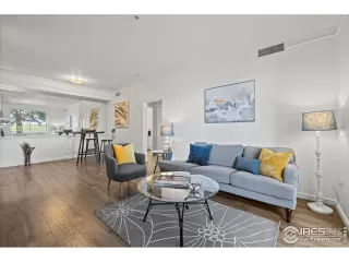 Photo #2: 1012839 Listing