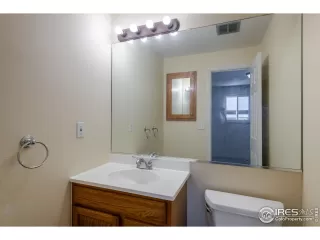 Photo #6: 1012847 Listing