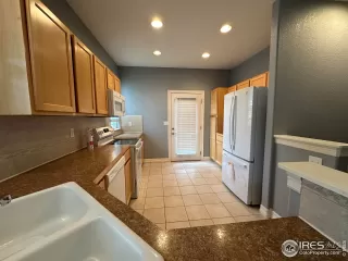 Photo #3: 1013002 Listing