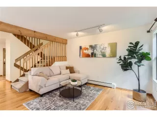 Photo #2: 1013005 Listing