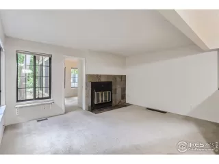 Photo #3: 1013045 Listing