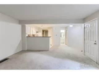 Photo #4: 1013045 Listing