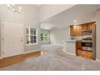 Photo #4: 1013070 Listing