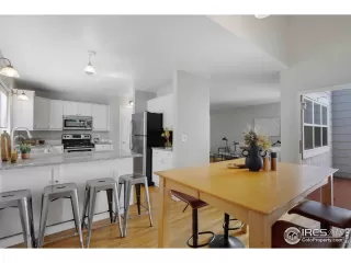 Photo #6: 1013084 Listing