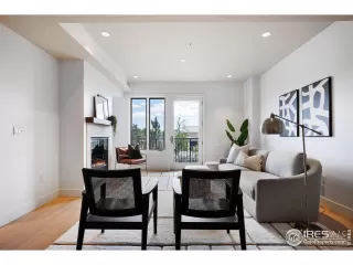 Photo #6: 1013166 Listing