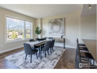 Photo #5: 1013233 Listing