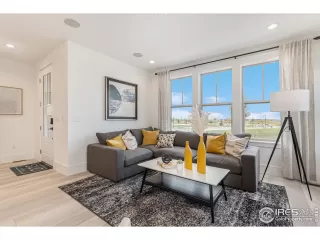 Photo #2: 1013275 Listing