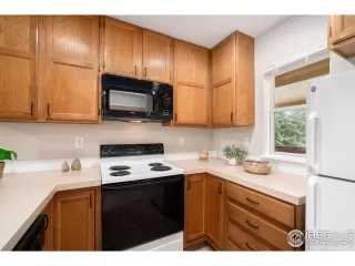 Photo #5: 1013325 Listing