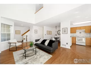 Photo #4: 1013649 Listing