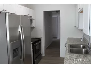 Photo #6: 1013746 Listing