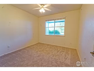 Photo #6: 1013810 Listing