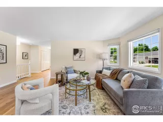 Photo #4: 1013816 Listing