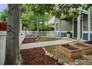 Photo #6: 1013863 Listing