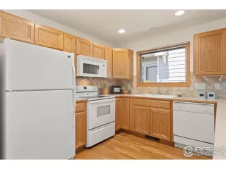 Photo #5: 1013889 Listing