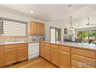 Photo #6: 1013889 Listing