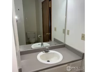 Photo #6: 1013918 Listing