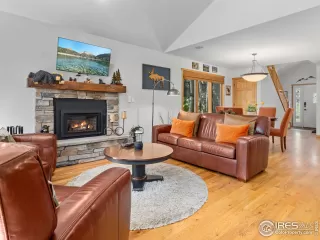 Photo #5: 1013927 Listing