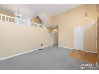 Photo #5: 1013983 Listing