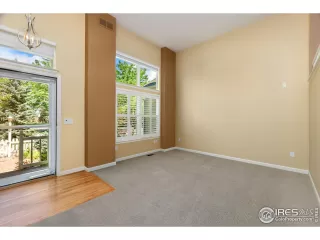 Photo #6: 1013983 Listing