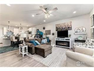 Photo #4: 1014028 Listing