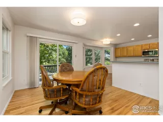 Photo #6: 1014097 Listing