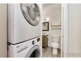 Photo #5: 1014114 Listing