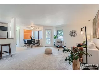 Photo #4: 1014143 Listing