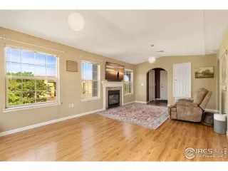 Photo #5: 1014396 Listing