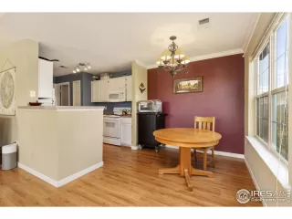 Photo #6: 1014396 Listing