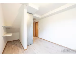 Photo #3: 1014411 Listing