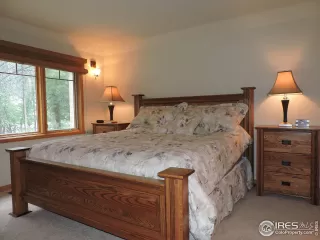 Photo #5: 1014414 Listing