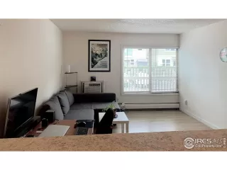 Photo #5: 1014426 Listing