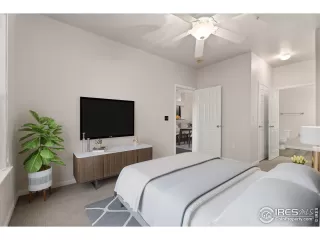 Photo #6: 1014435 Listing