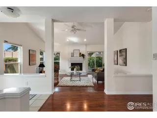 Photo #2: 1014618 Listing