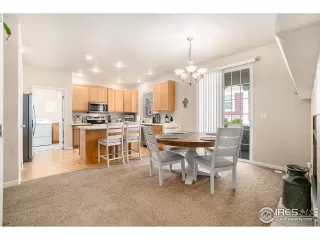 Photo #6: 1014663 Listing