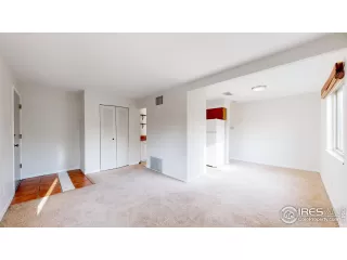 Photo #3: 1014672 Listing