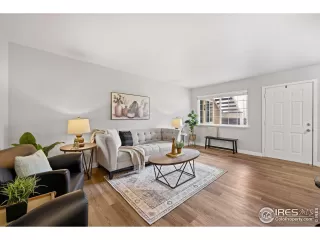 Photo #5: 1014712 Listing