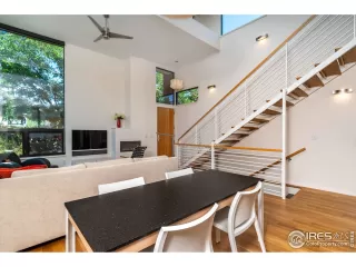 Photo #5: 1014716 Listing