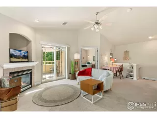 Photo #2: 1014731 Listing