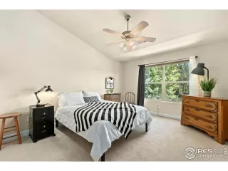 Photo #5: 1014731 Listing