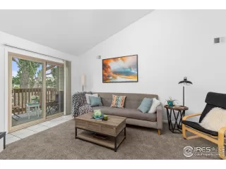 Photo #2: 1014737 Listing